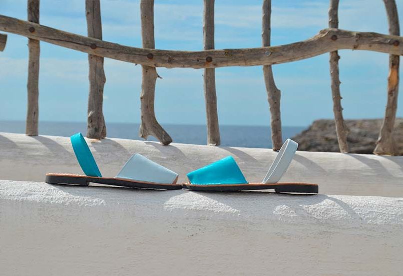 Avarques Naturals De Menorca S.L. calzado en color turquesa