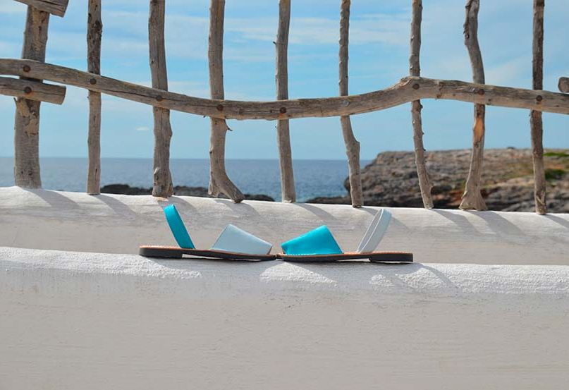 Avarques Naturals De Menorca S.L. calzado color azul turquesa