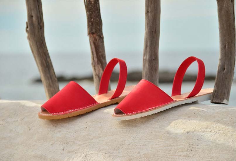 Avarques Naturals De Menorca S.L. calzado rojo